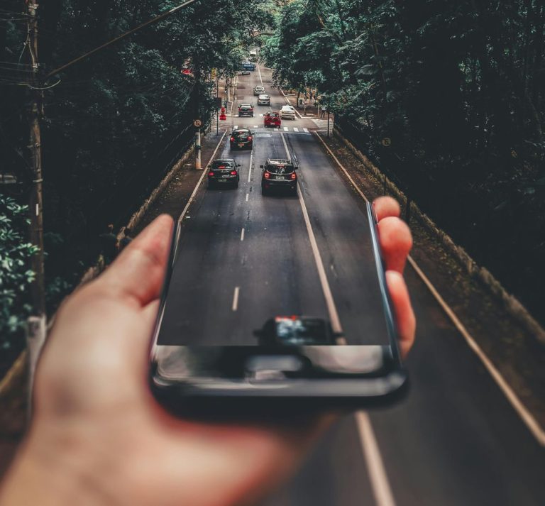 Illustration of the phone number porting process in telecom